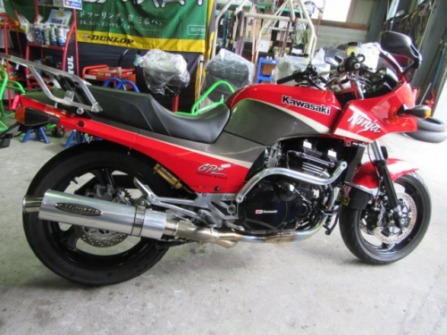 GPZ900R(後期A12〜）純正ショックアブソーバ （Fox 2.5 x 12